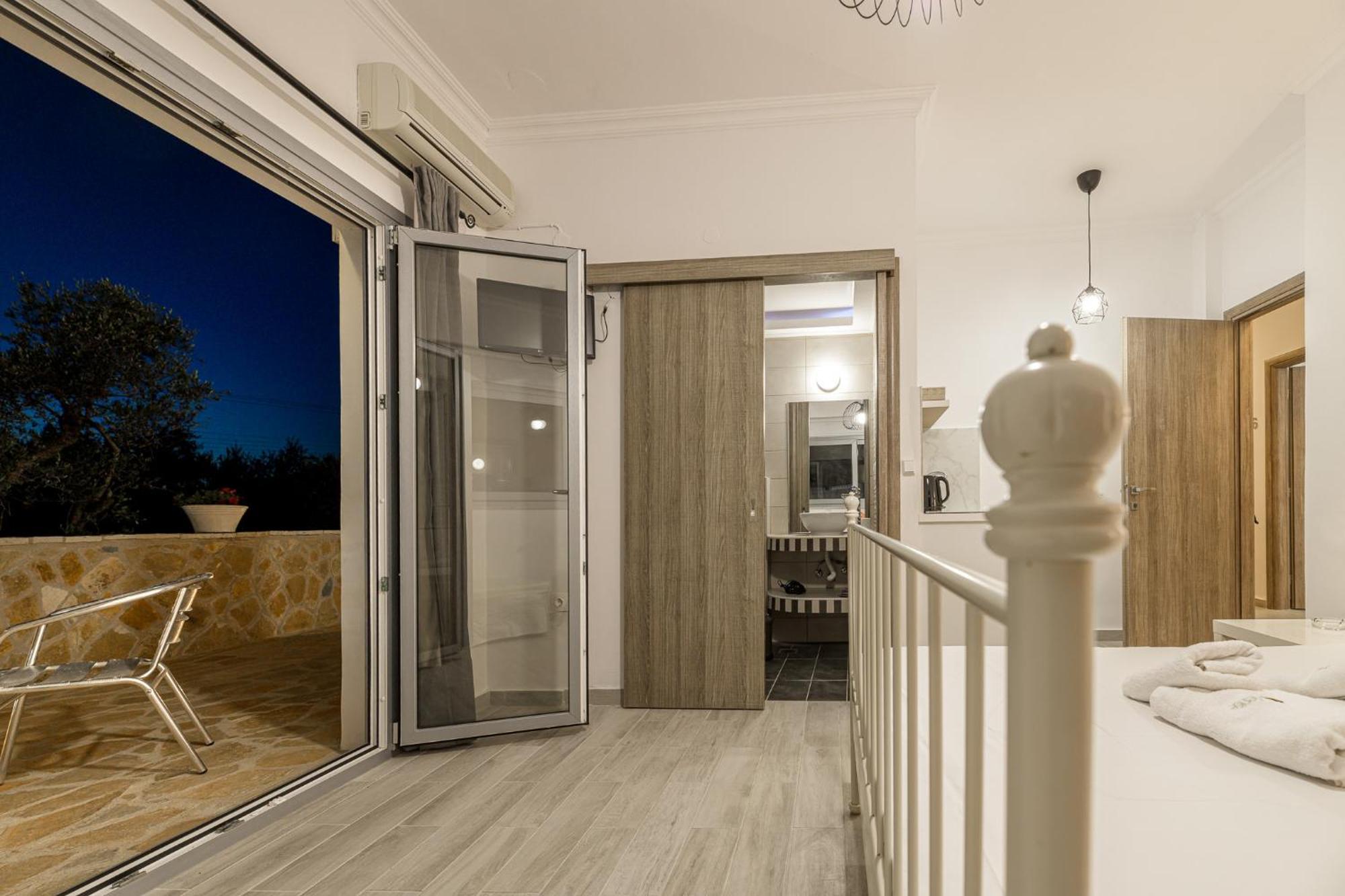 Denise Studios And Apartments Αργάσι Εξωτερικό φωτογραφία