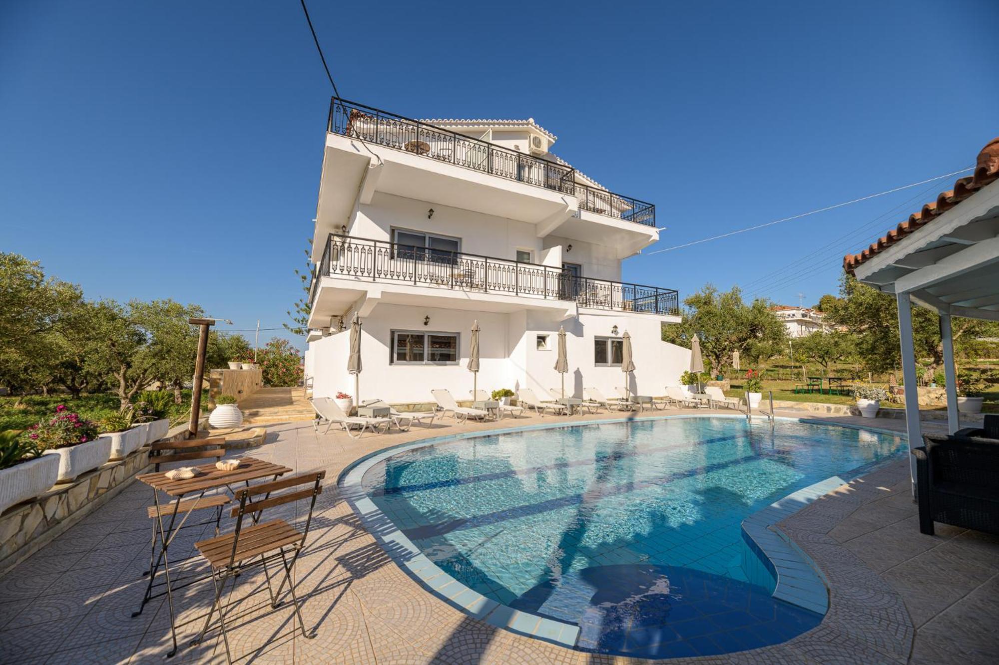 Denise Studios And Apartments Αργάσι Εξωτερικό φωτογραφία
