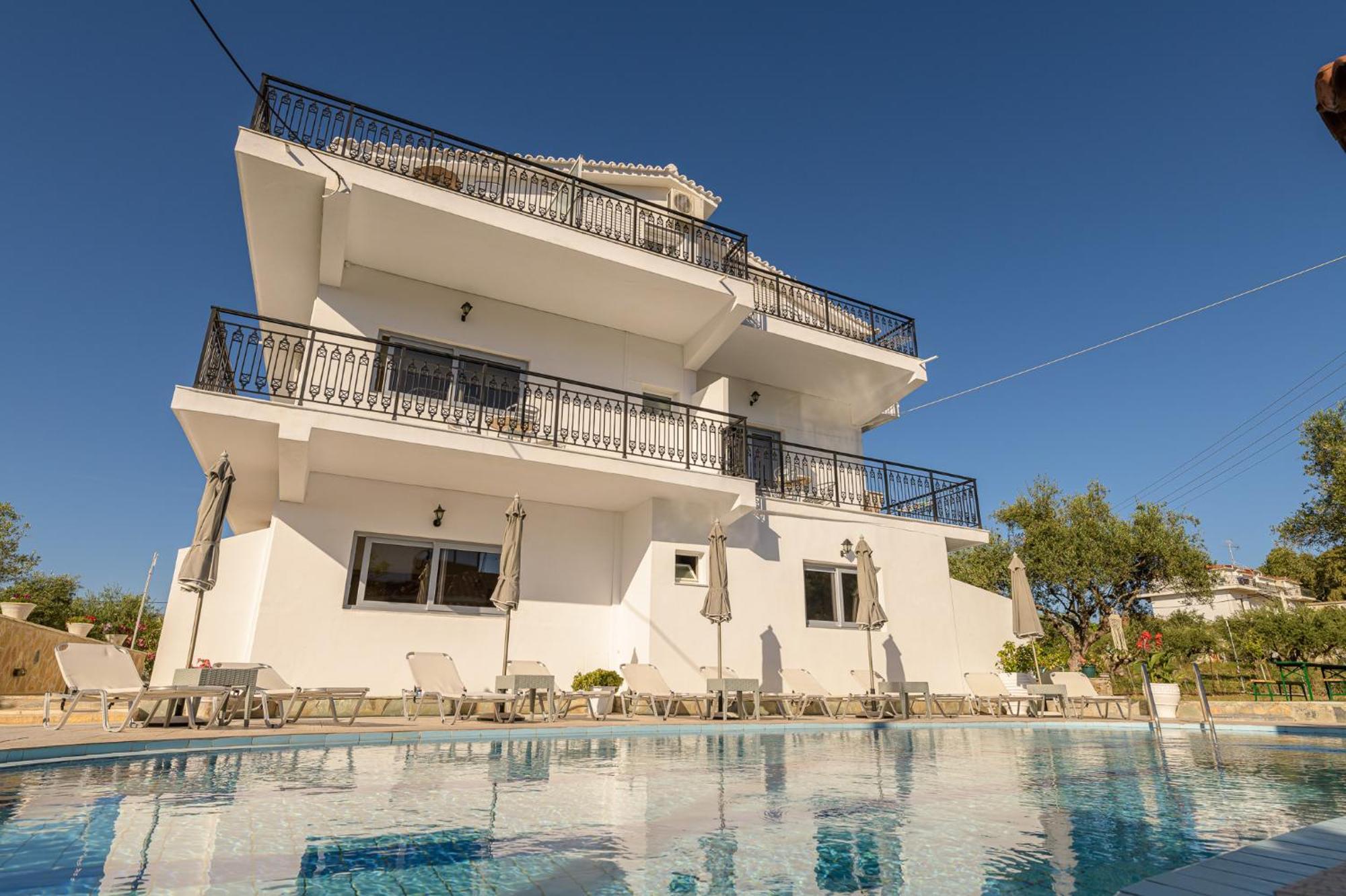 Denise Studios And Apartments Αργάσι Εξωτερικό φωτογραφία